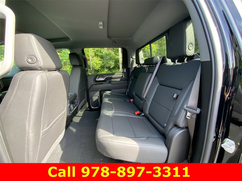 New 2025 GMC Sierra 2500 SLT w/ SLT Convenience Package image 24