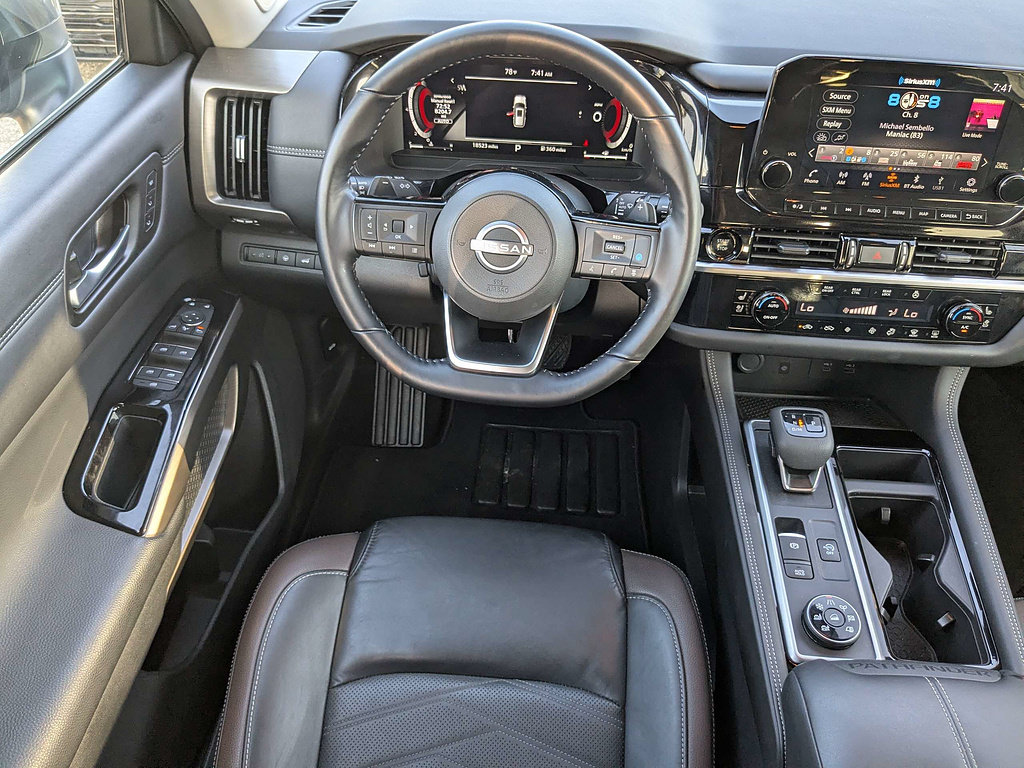 Used 2025 Nissan Pathfinder Platinum w/ Cargo Package AWD/4WD image 17