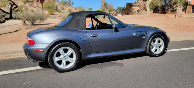 Used 2000 BMW Z3 2.5i image 11