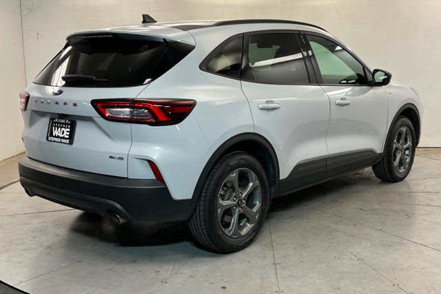 Used 2025 Ford Escape ST-Line image 5