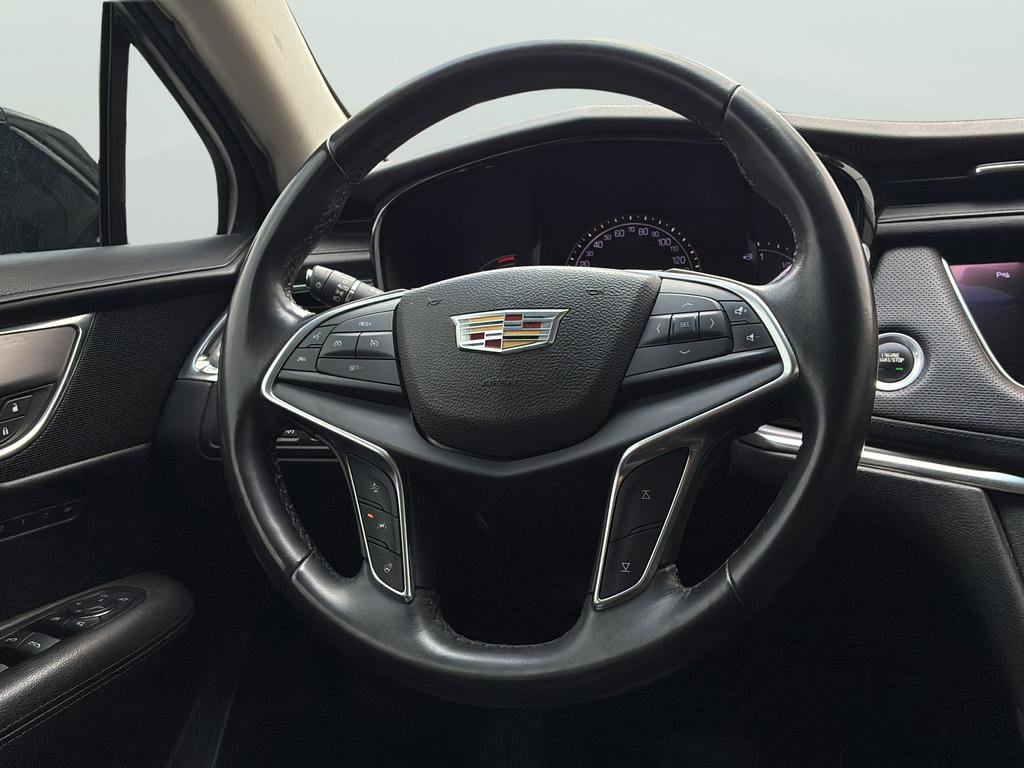 Used 2017 Cadillac XT5 Luxury w/ Driver Awareness Package FWD image 17