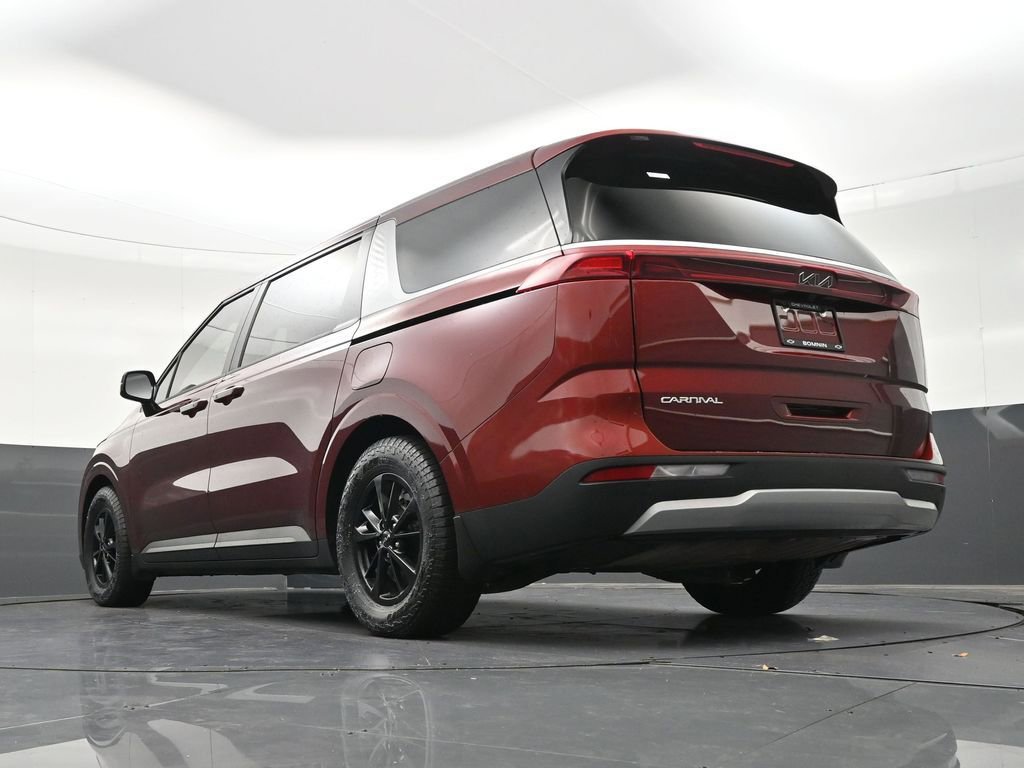Used 2023 Kia Carnival LX w/ Paint Protection Package FWD image 26