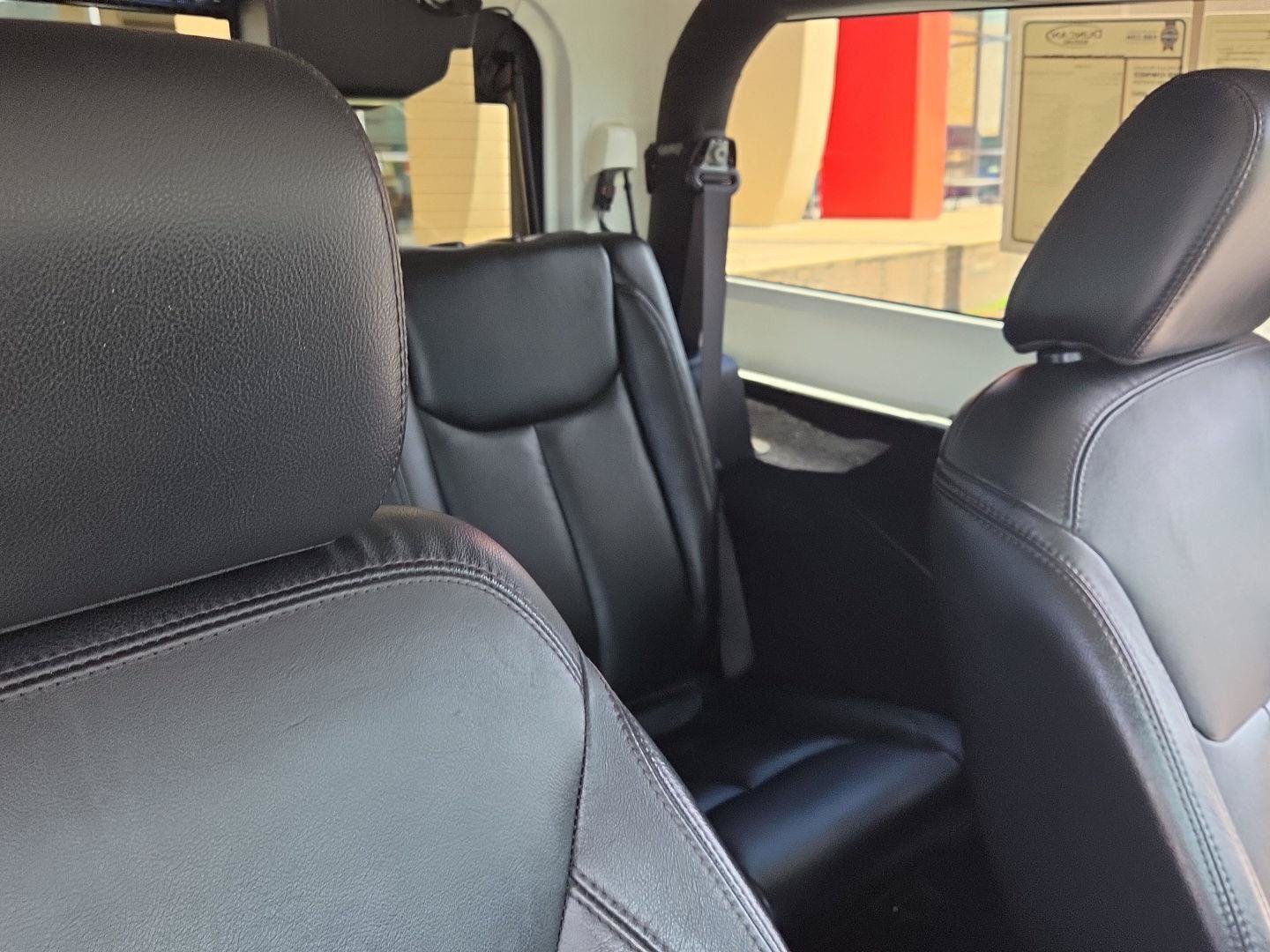 Used 2014 Jeep Wrangler Sahara AWD/4WD image 17