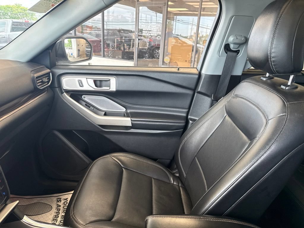 Used 2022 Ford Explorer Limited w/ Limited Technology Package AWD/4WD image 29