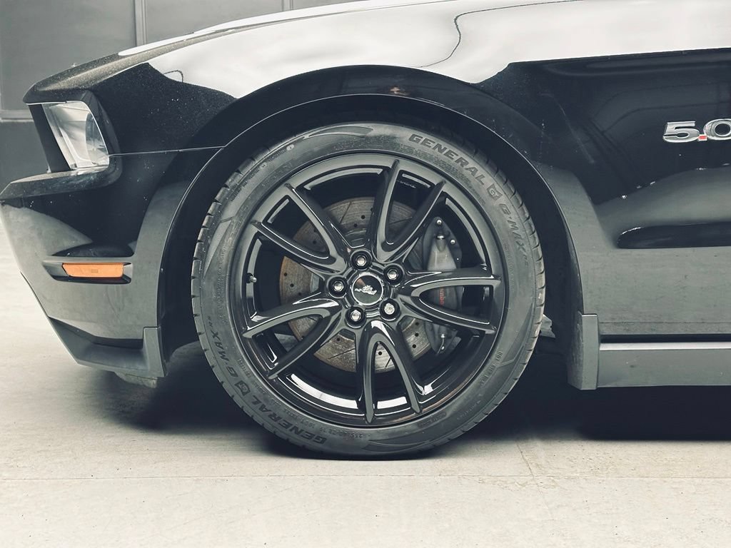 Used 2012 Ford Mustang GT w/ Electronics Pkg RWD image 33