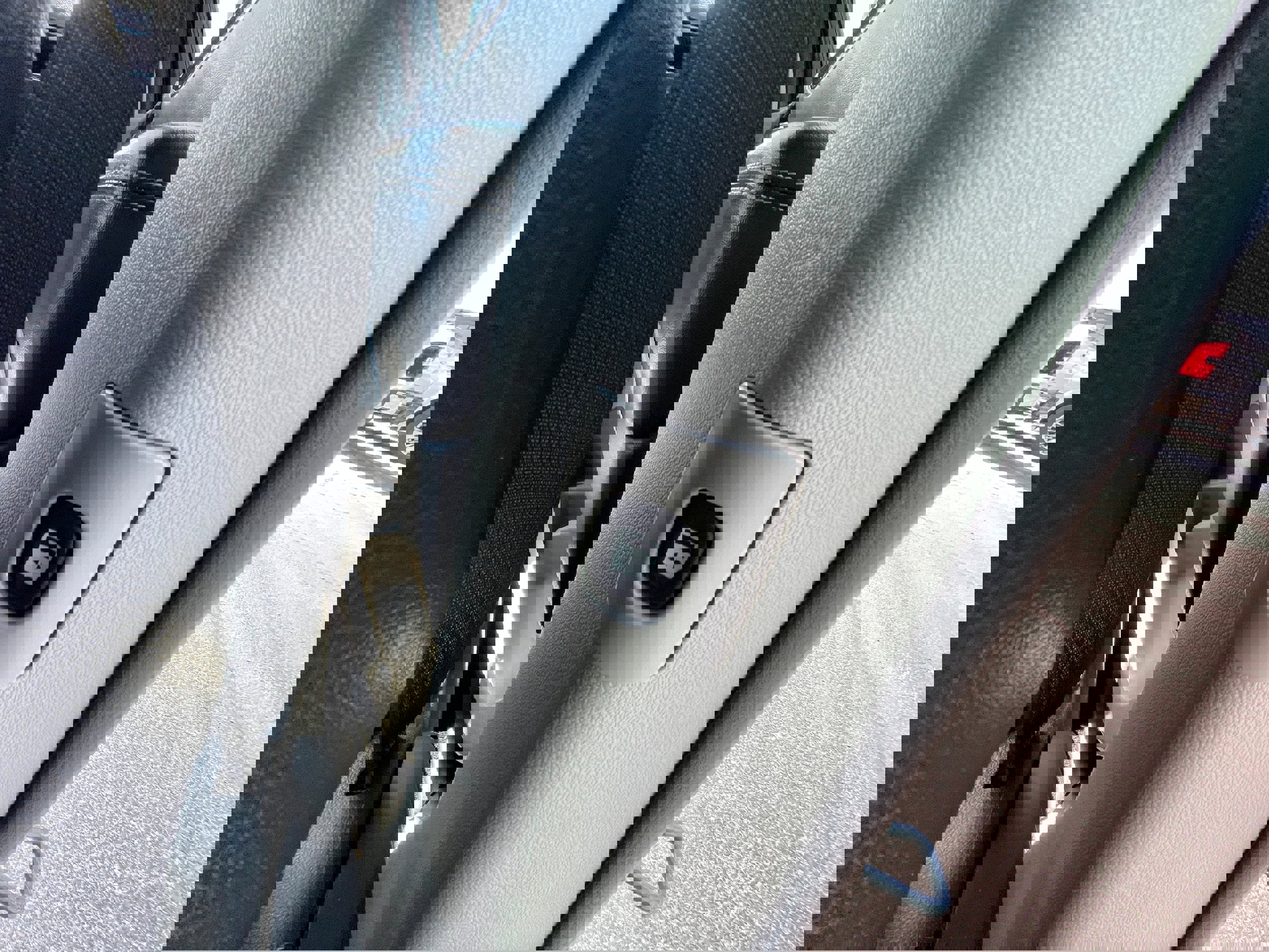 Used 2018 Dodge Grand Caravan SXT image 27