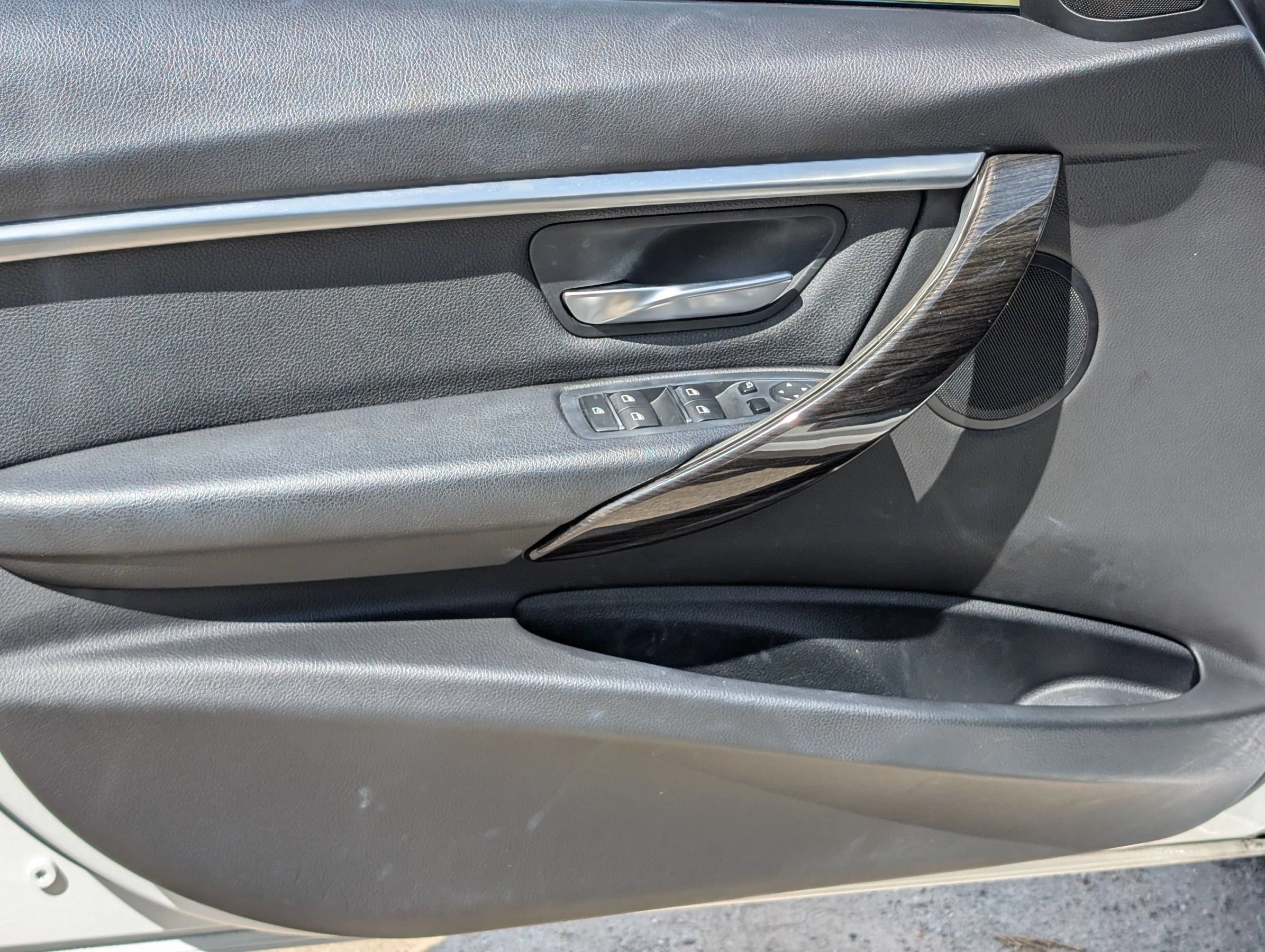 Used 2018 BMW 330i Sedan RWD image 14