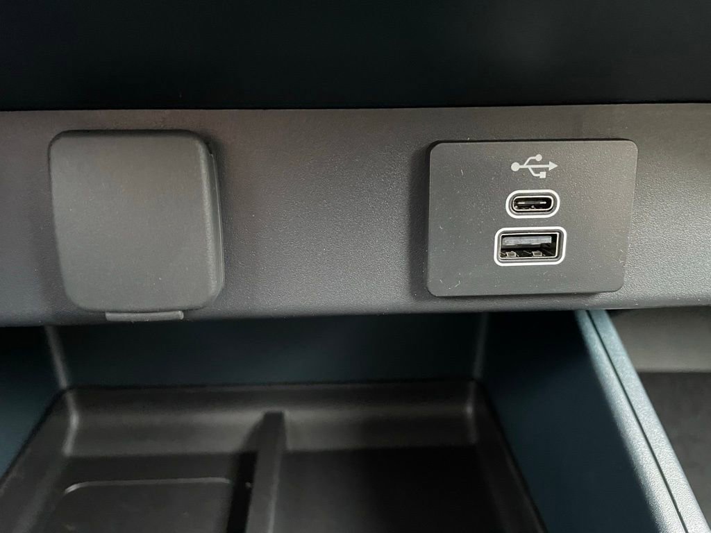 New 2026 Ford Maverick Lariat image 14