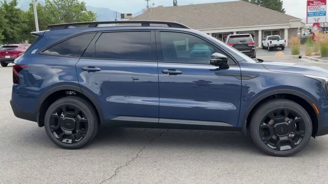 Certified 2025 Kia Sorento SX Prestige w/ Olive Brown Leather Package image 8