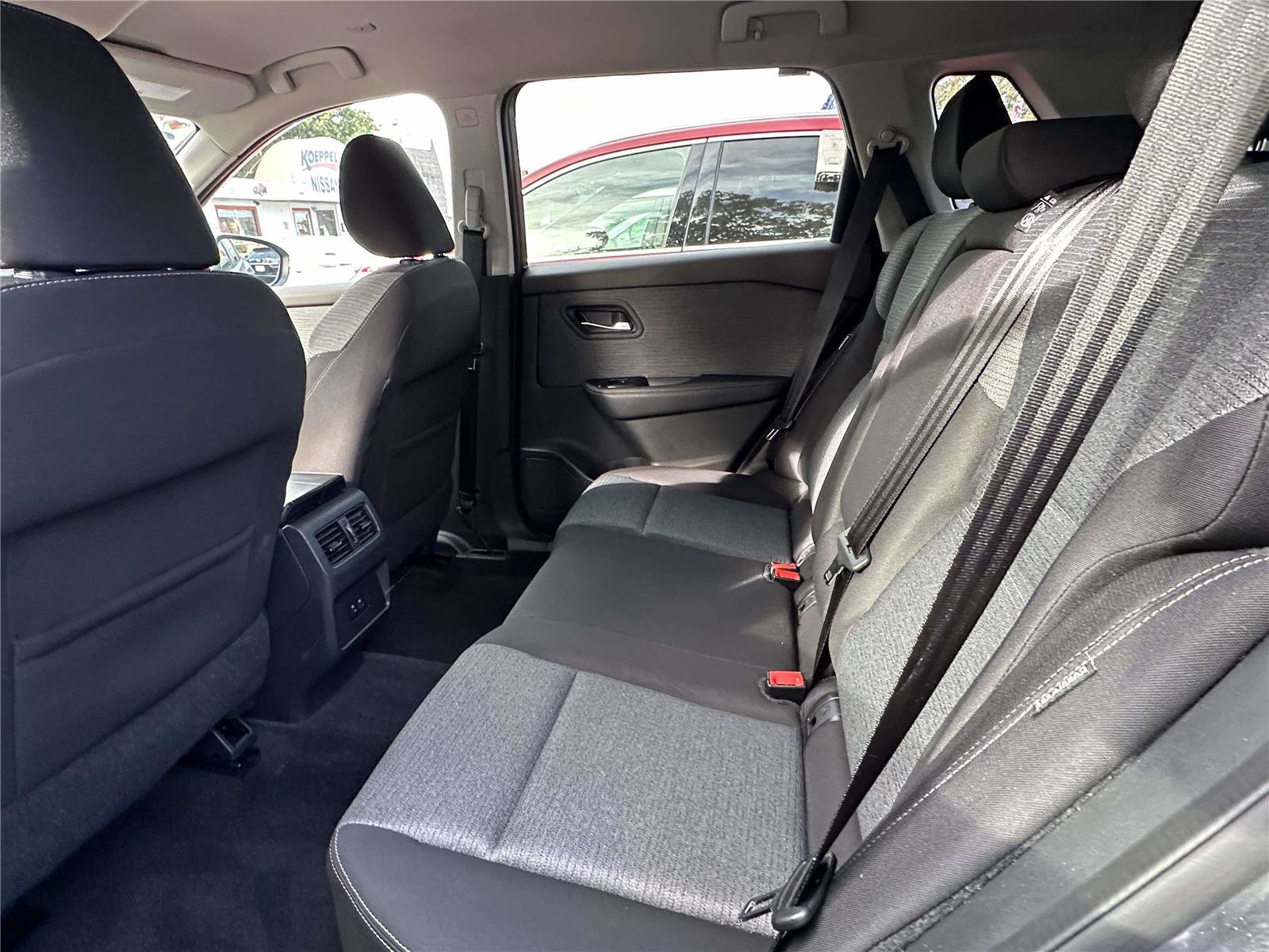 Certified 2022 Nissan Rogue SV image 13