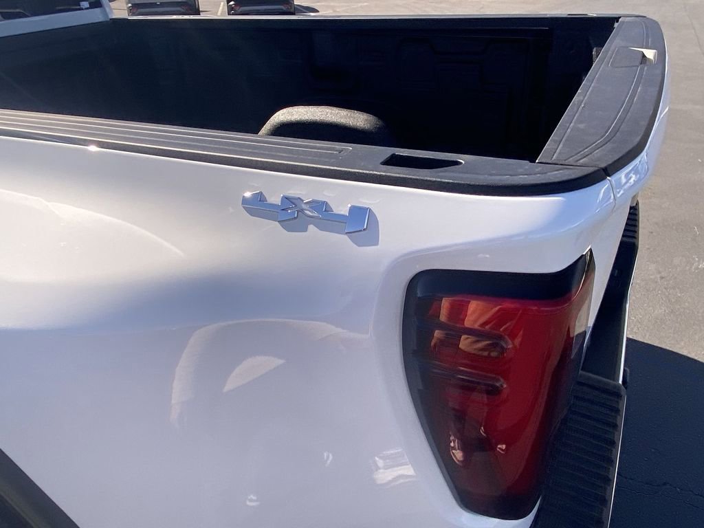 New 2026 GMC Sierra 3500 SLT w/ SLT Convenience Package image 39