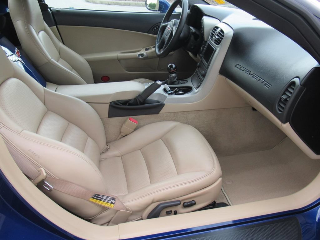 Used 2005 Chevrolet Corvette Convertible w/ Preferred Equipment Group RWD image 10