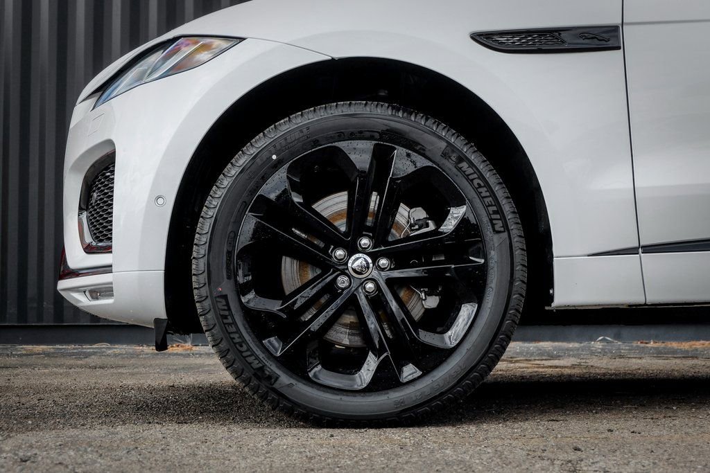 New 2026 Jaguar F-PACE R-Dynamic S image 4