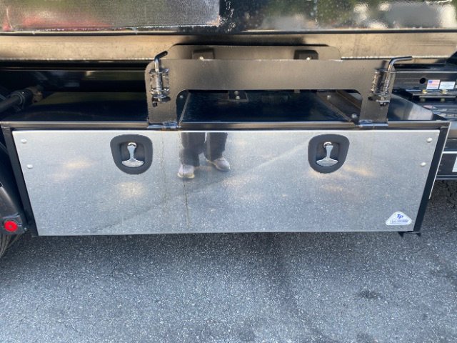 Used 2024 Isuzu NPR image 11