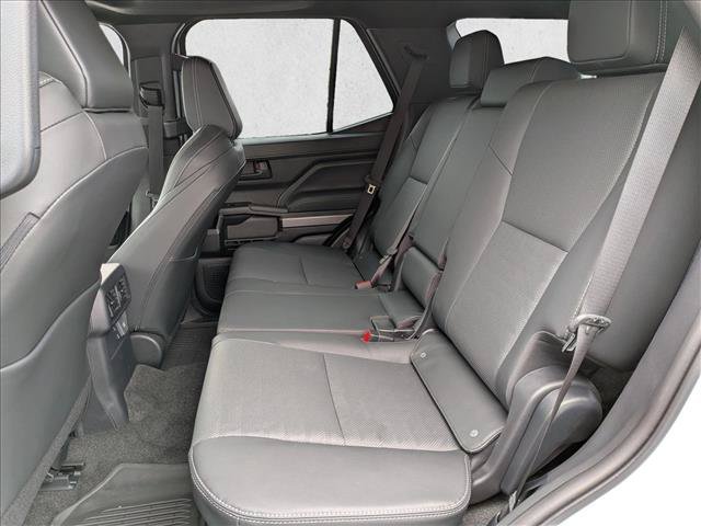 Certified 2026 Toyota 4Runner TRD Off-Road Premium AWD/4WD image 18