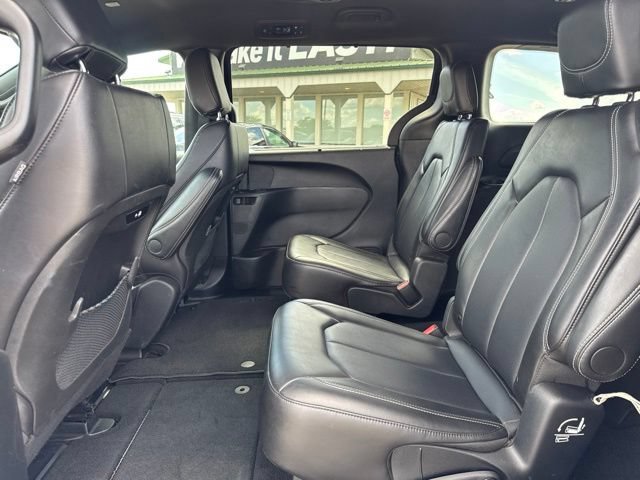 Used 2025 Chrysler Pacifica Select FWD image 20
