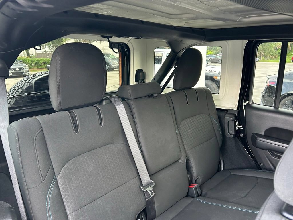 Used 2024 Jeep Wrangler Unlimited Rubicon 4xe AWD/4WD image 47
