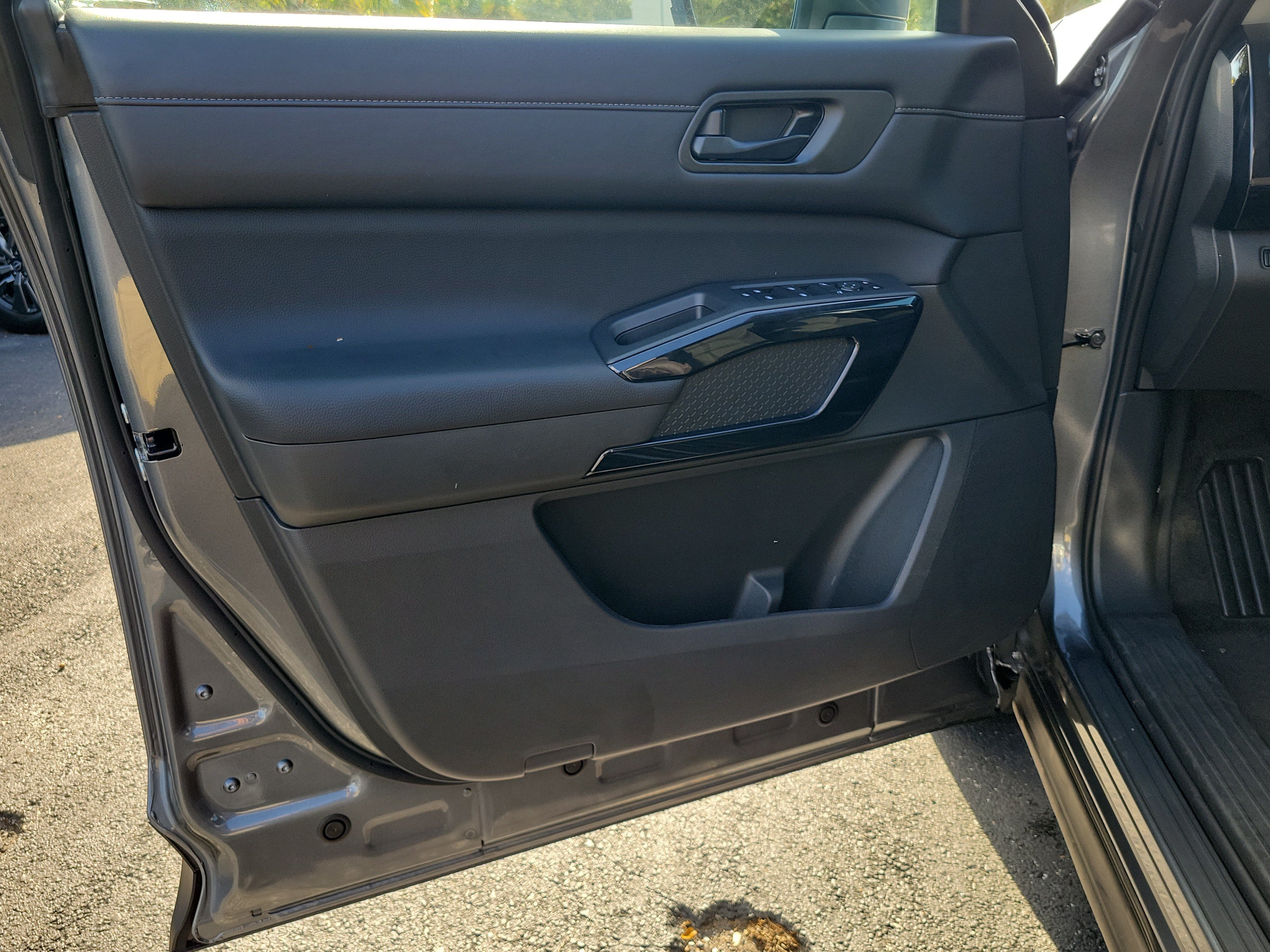 New 2026 Nissan Pathfinder SV FWD image 10