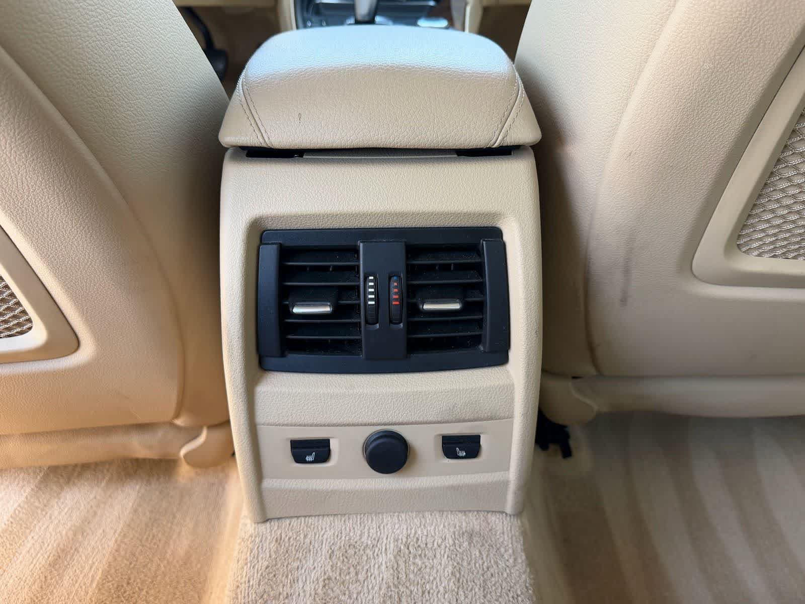 Used 2013 BMW 335i xDrive Sedan AWD/4WD image 16