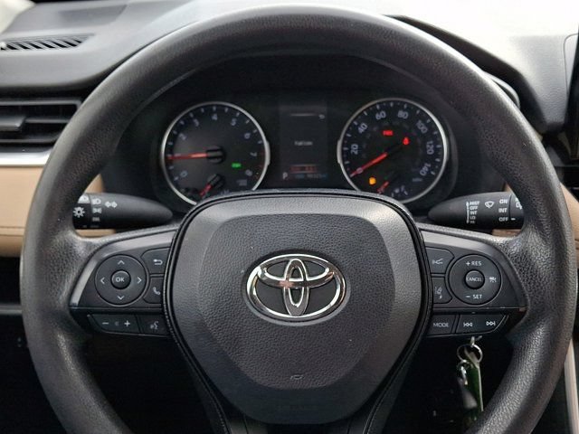 Used 2019 Toyota RAV4 LE w/ All Weather Liner Package AWD/4WD image 23