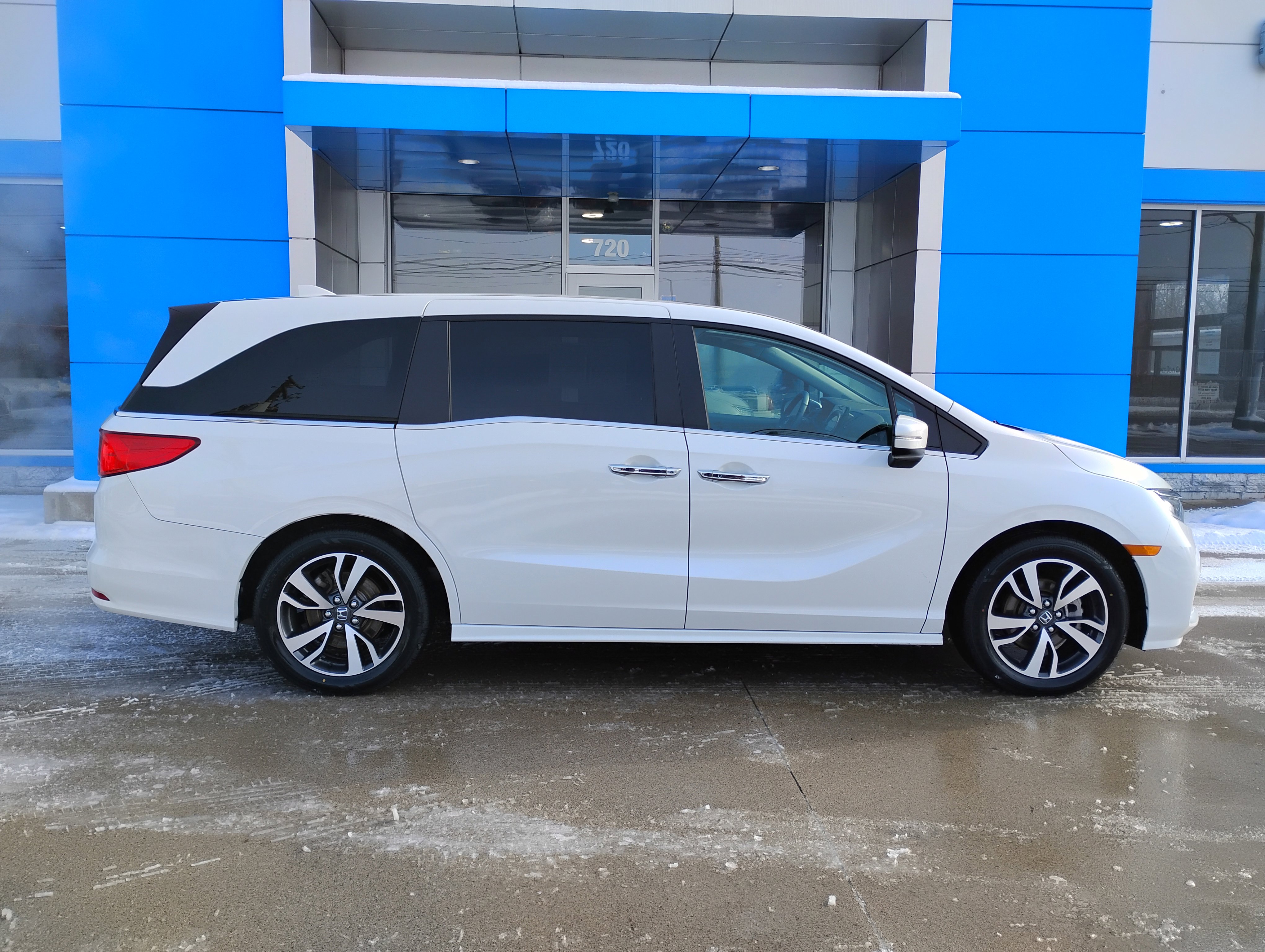 Used 2024 Honda Odyssey Touring image 34