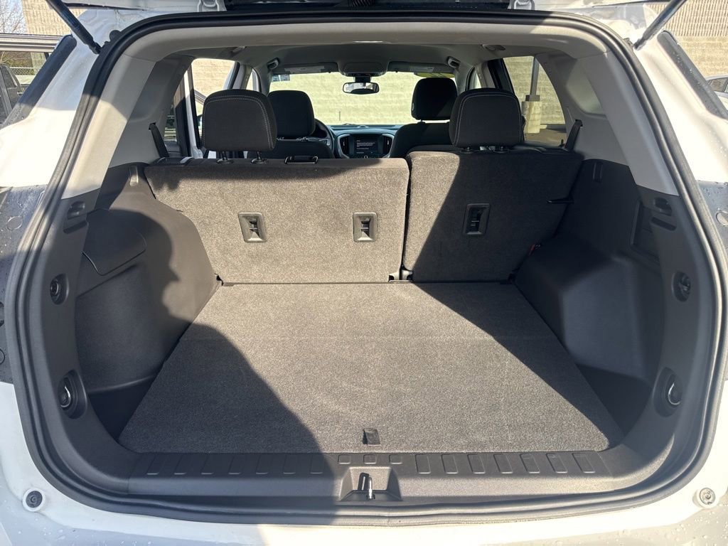 Used 2022 GMC Terrain SLE image 12