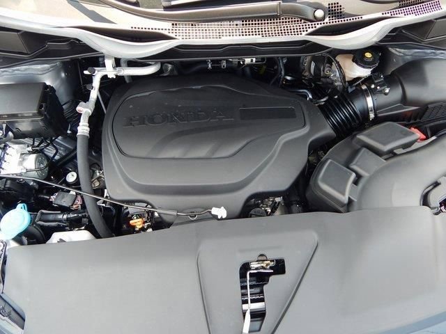 New 2026 Honda Odyssey Touring image 11