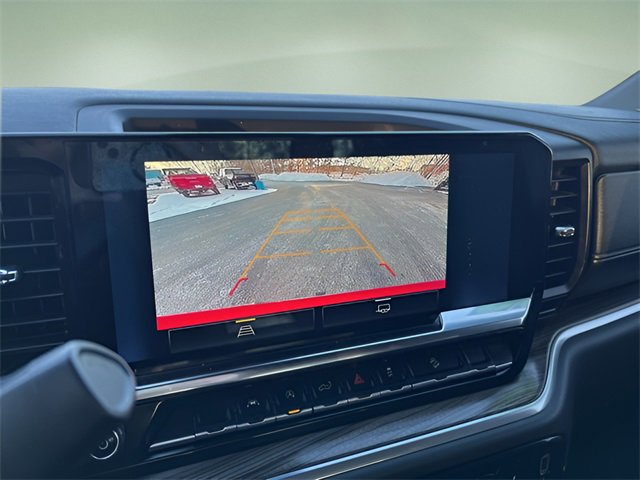 Used 2022 Chevrolet Silverado 1500 LT w/ Z71 Off-Road Package image 18