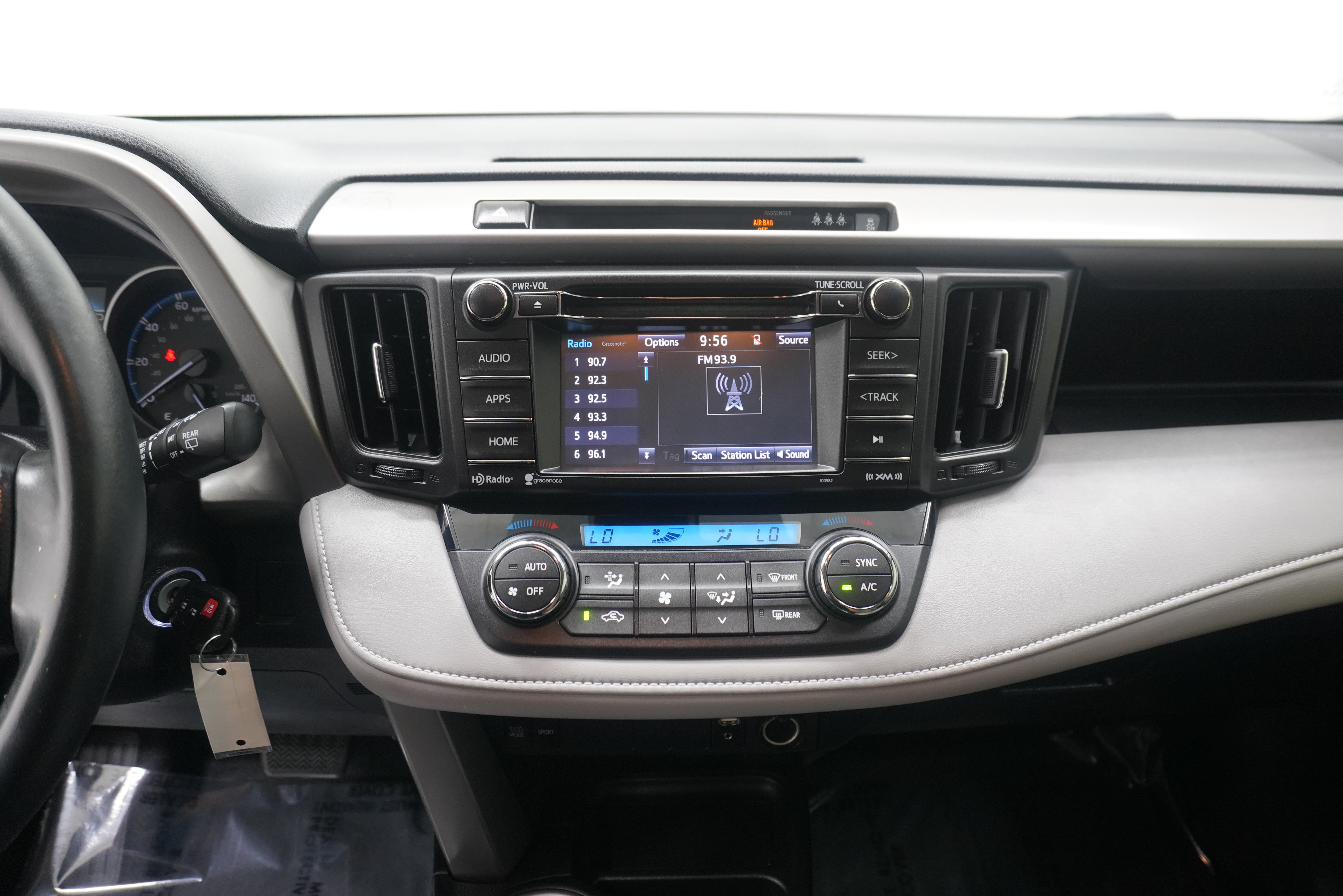 Used 2017 Toyota RAV4 XLE w/ Plus Special Value Package FWD image 19