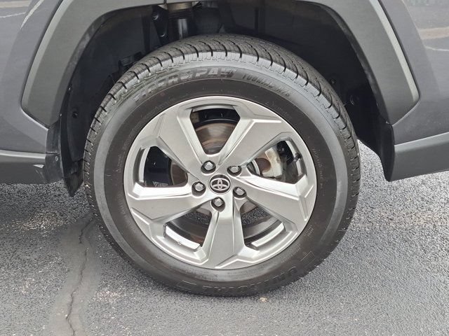Certified 2020 Toyota RAV4 Limited w/ Limited Grade Weather Package AWD/4WD image 8