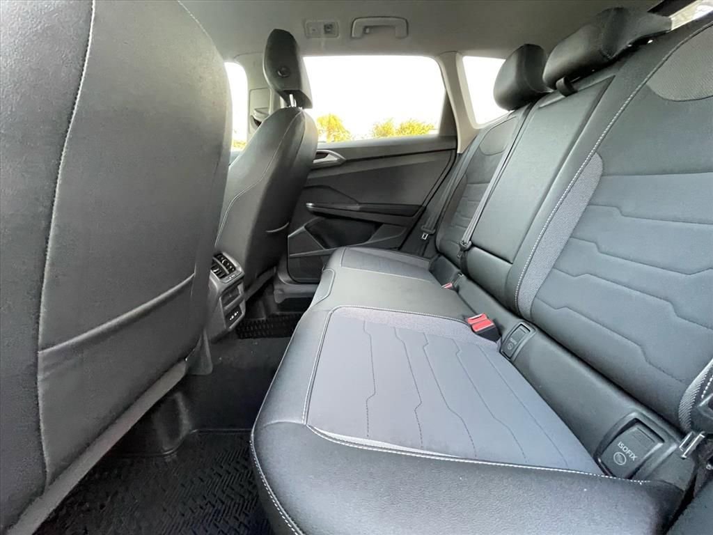 New 2026 Volkswagen Taos SE FWD image 22