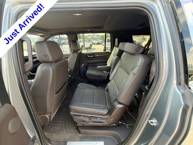 Used 2022 GMC Yukon XL Denali AWD/4WD image 32