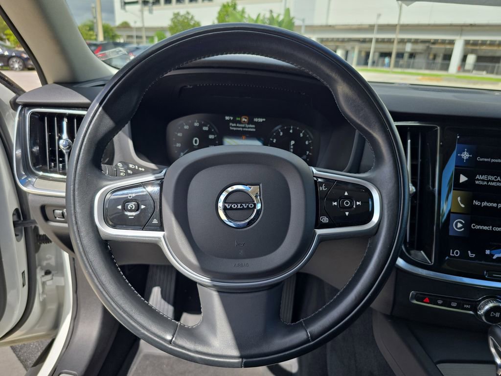 Certified 2022 Volvo V60 T5 Cross Country w/ Climate Package image 23