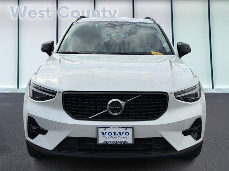 Used 2026 Volvo XC40 B5 Plus AWD/4WD image 10