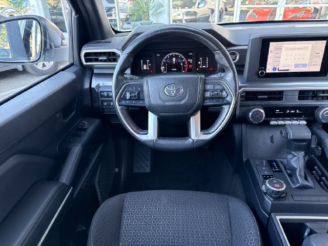 Used 2025 Toyota 4Runner SR5 AWD/4WD image 14