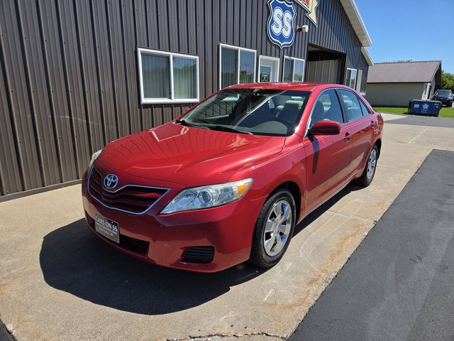Used 2011 Toyota Camry LE FWD image 3