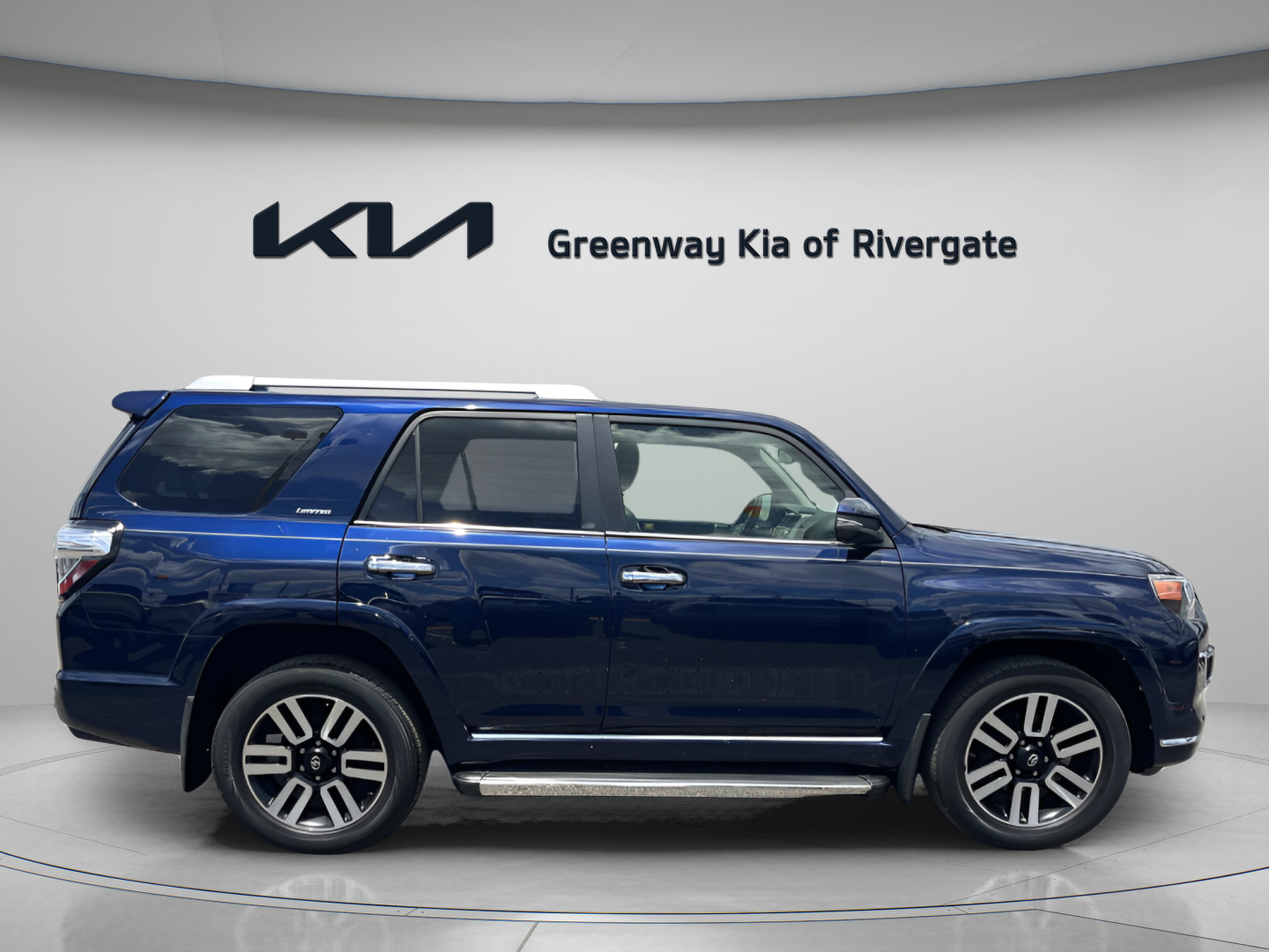 Used 2017 Toyota 4Runner Limited AWD/4WD image 8