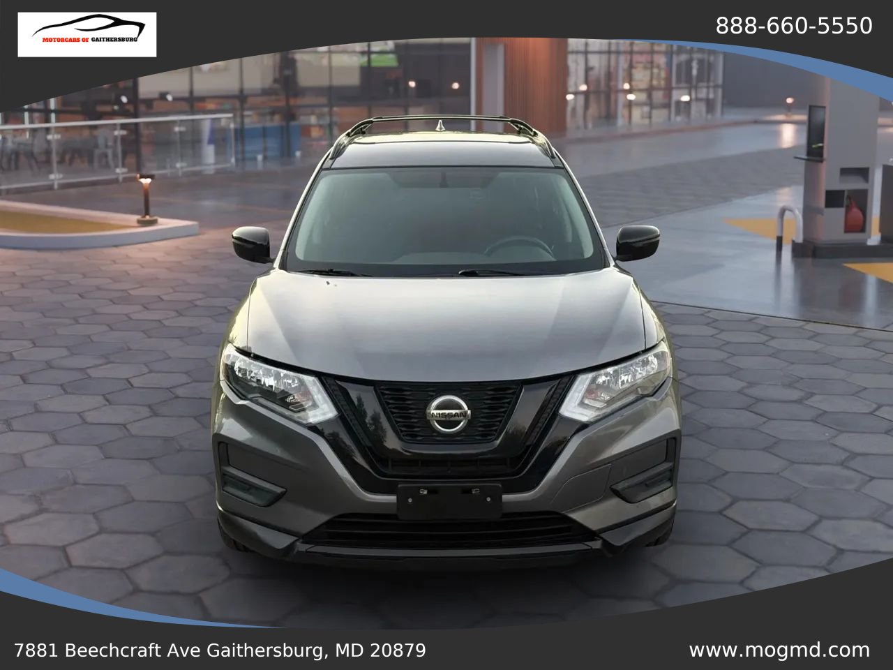Used 2018 Nissan Rogue SV AWD/4WD image 4