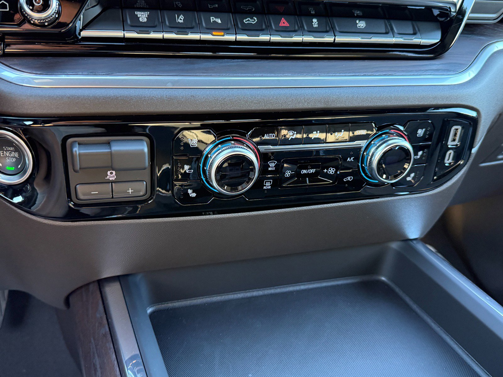 New 2026 GMC Sierra 2500 SLT w/ SLT Premium Package image 36