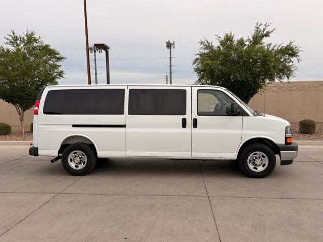 Used 2025 Chevrolet Express 3500 LT w/ LT Preferred Equipment Group RWD image 5