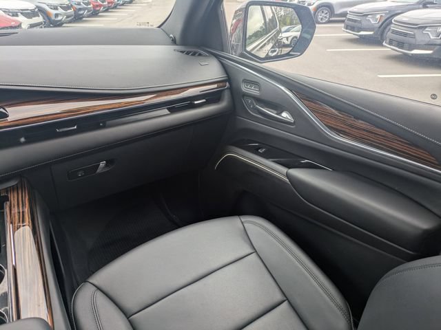 Used 2021 Cadillac Escalade Luxury RWD image 15