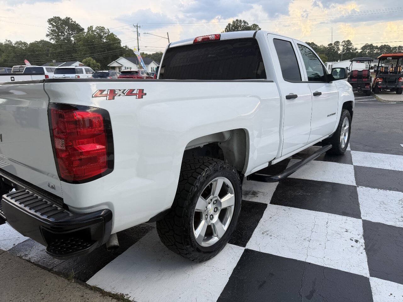 Used 2019 Chevrolet Silverado 1500 W/T w/ WT Convenience Package AWD/4WD image 6