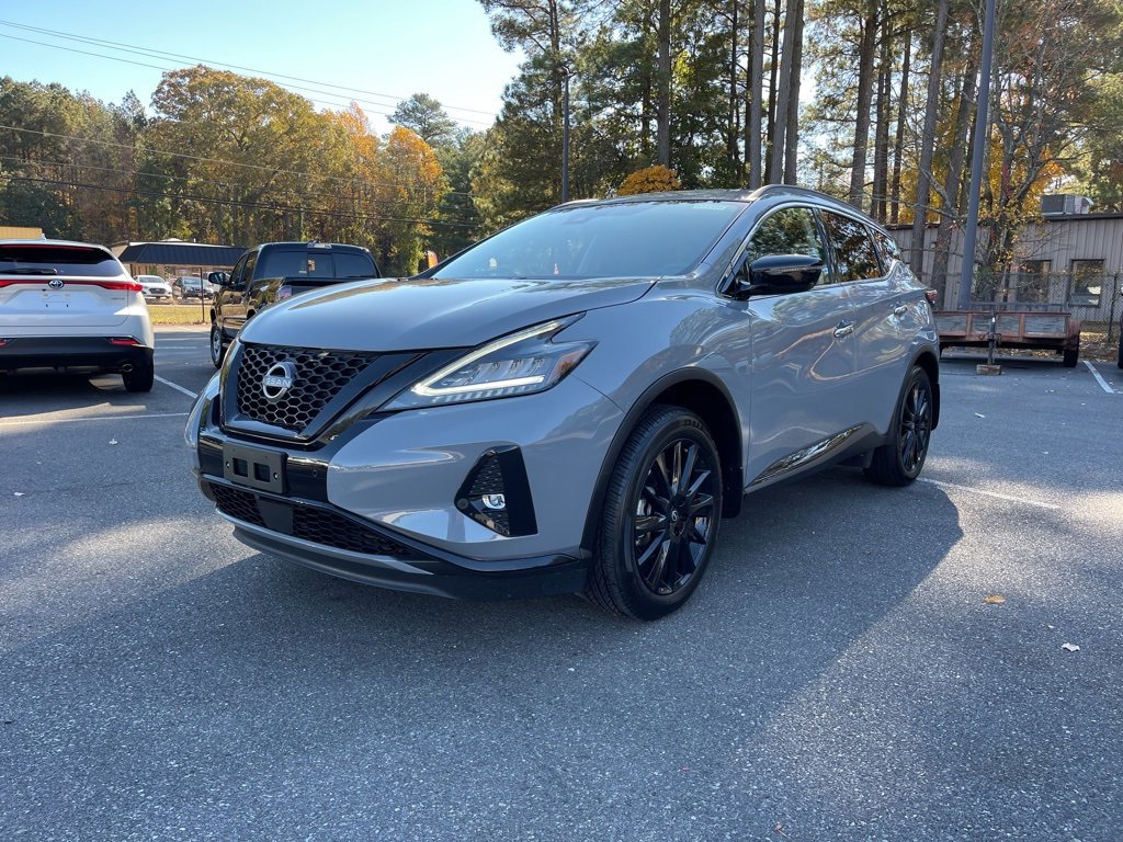 Used 2024 Nissan Murano SV w/ SV Midnight Edition Package image 2