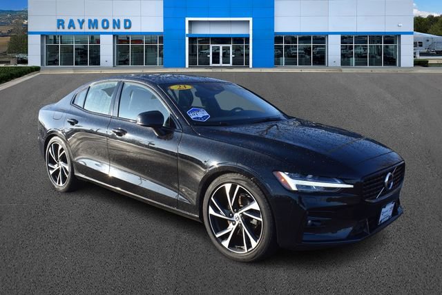 Used 2022 Volvo S60 B5 Momentum w/ Premium Package