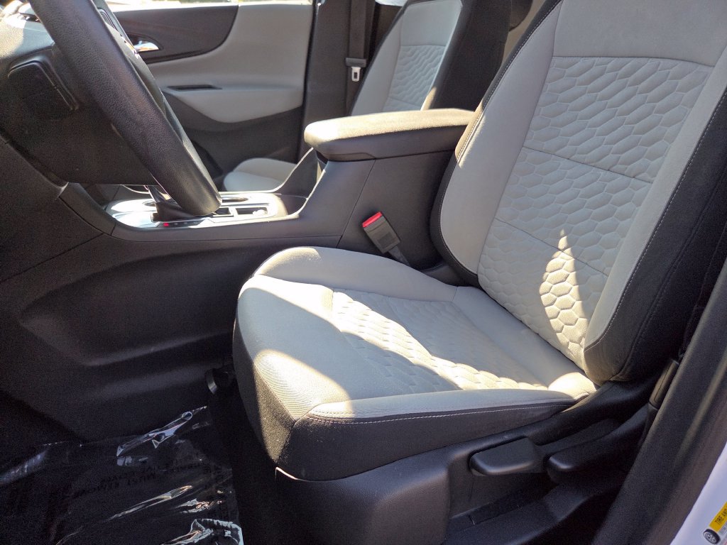 Used 2018 Chevrolet Equinox LS FWD image 24
