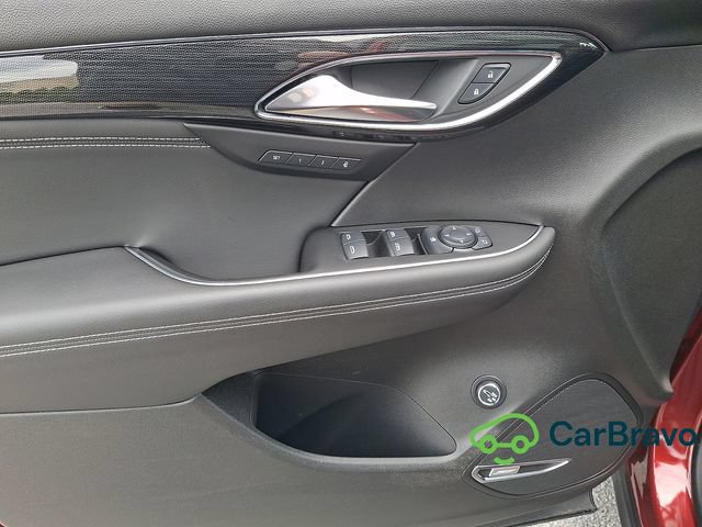 Certified 2021 Buick Envision Essence w/ Technology Package I FWD image 12