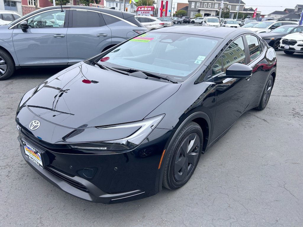 Used 2024 Toyota Prius LE