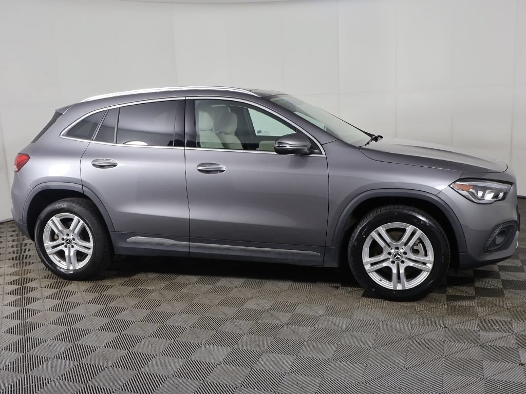 Used 2023 Mercedes-Benz GLA 250 4MATIC w/ Premium Package image 18