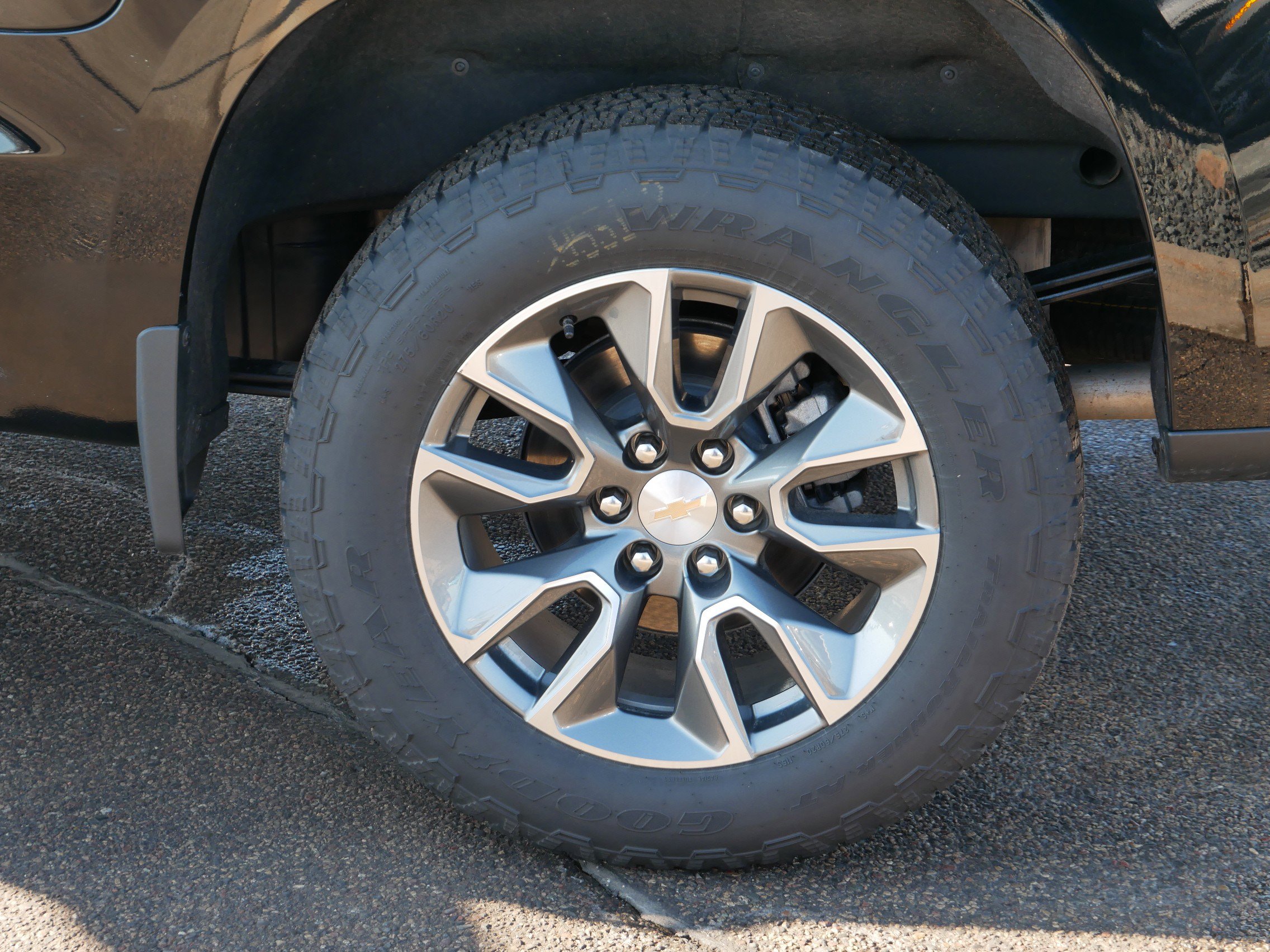 Used 2026 Chevrolet Silverado 1500 LT image 3