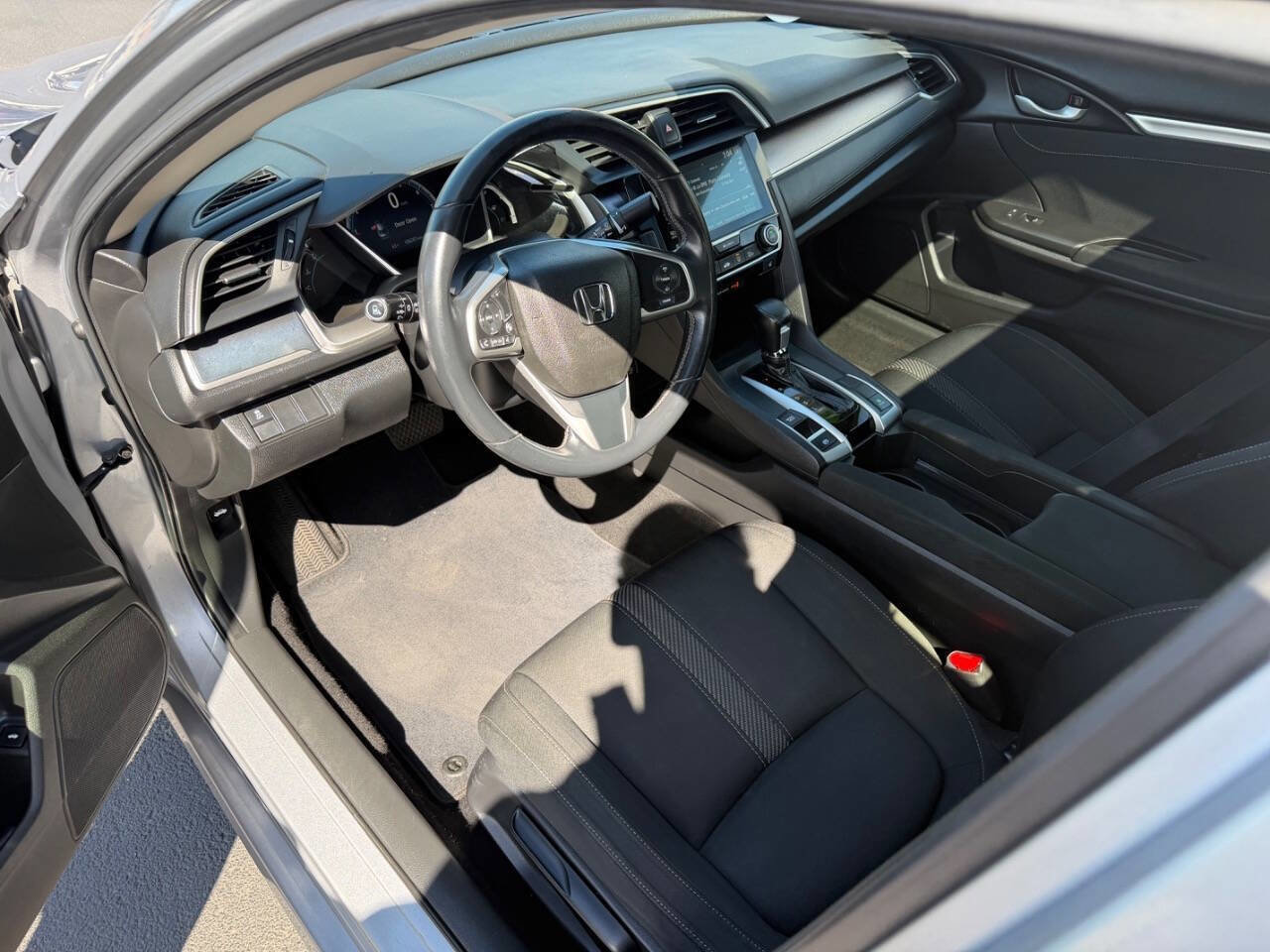 Used 2018 Honda Civic EX-T image 8